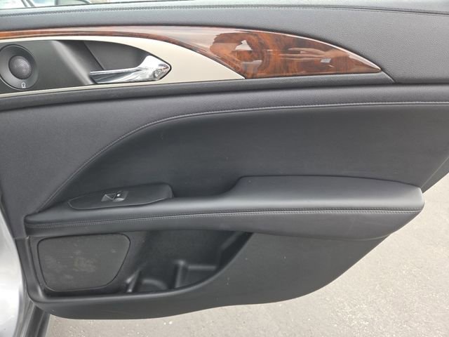 Used 2020 Lincoln MKZ Reserve w/ Elements Package image 28