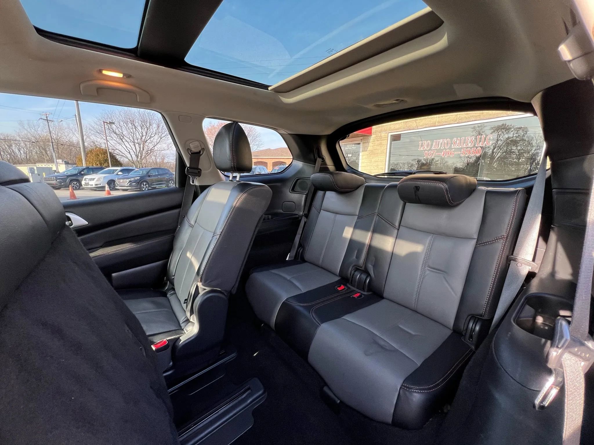 Used 2020 Nissan Pathfinder SL image 28