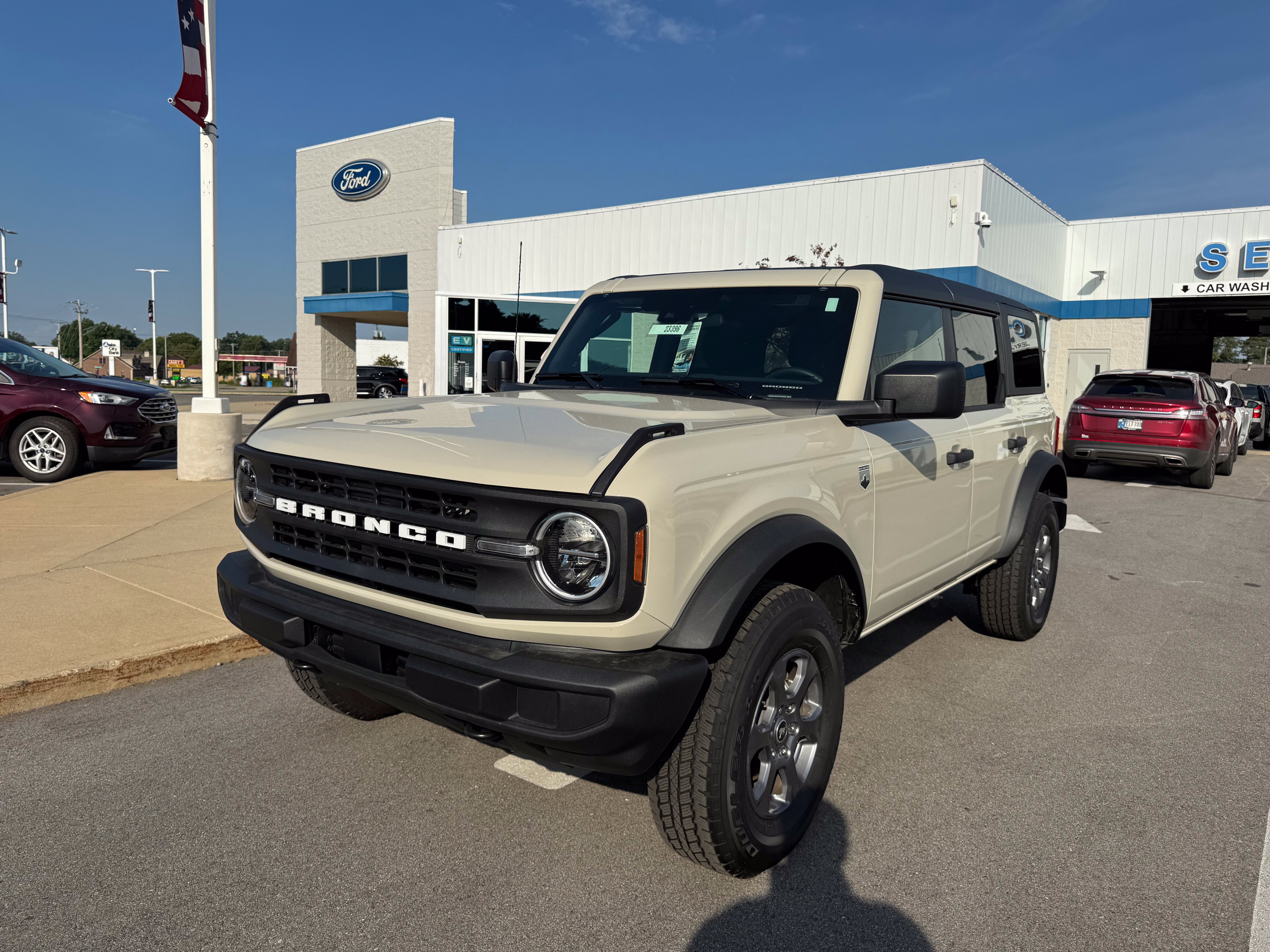 New 2026 Ford Bronco Big Bend AWD/4WD image 3