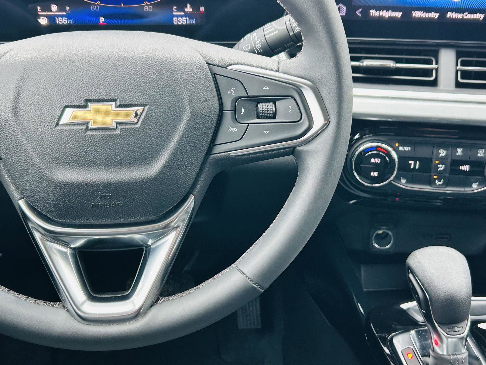 Used 2024 Chevrolet Trax LT w/ Driver Confidence Package image 17