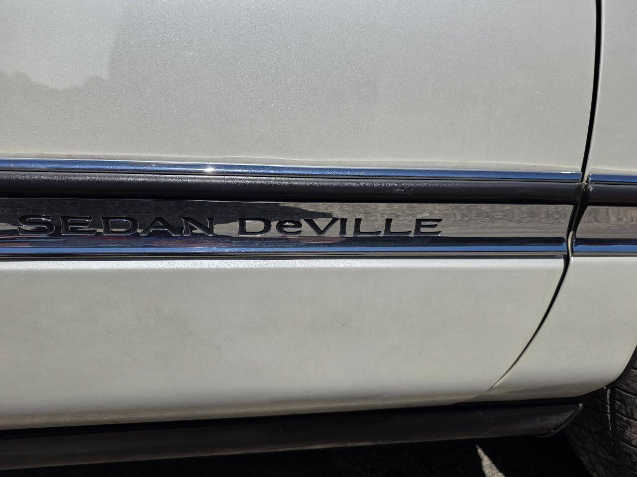 Used 1995 Cadillac De Ville Sedan FWD image 36