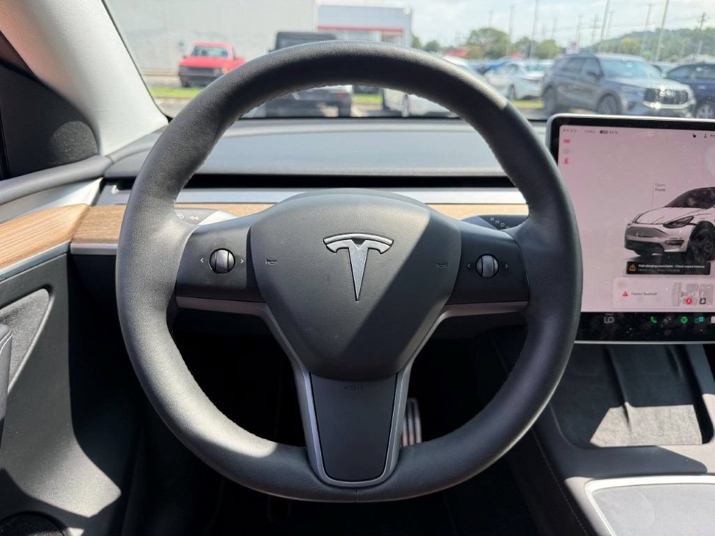 Used 2023 Tesla Model Y Long Range AWD/4WD image 30