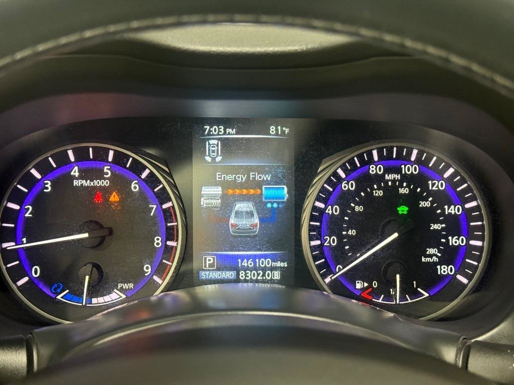 Used 2014 INFINITI Q50 Hybrid w/ Deluxe Technology Package RWD image 26