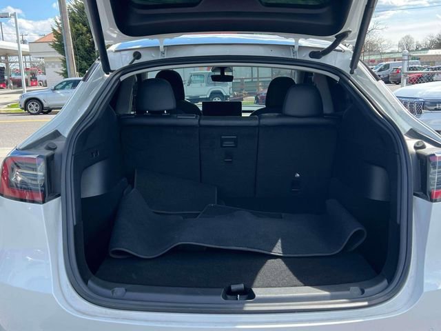 Used 2022 Tesla Model Y Performance image 8