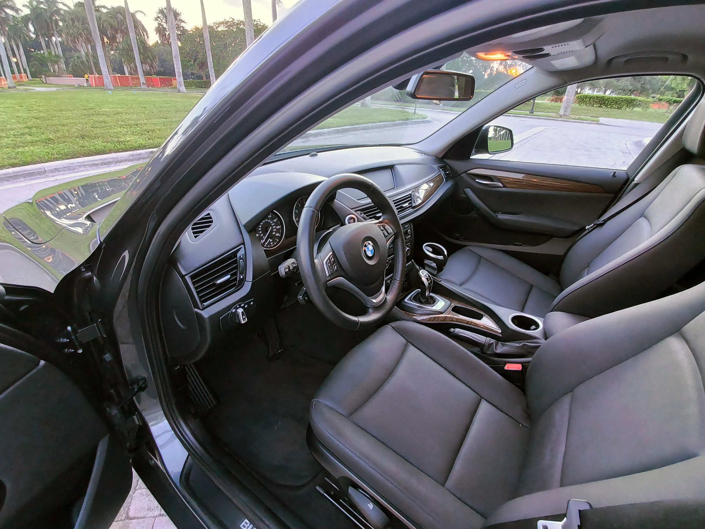 Used 2015 BMW X1 sDrive28i RWD image 6