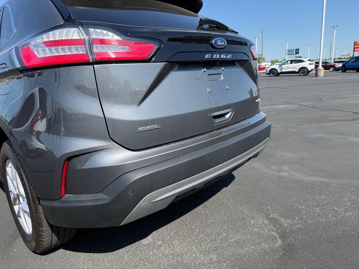 Used 2024 Ford Edge SEL w/ Convenience Package AWD/4WD image 8