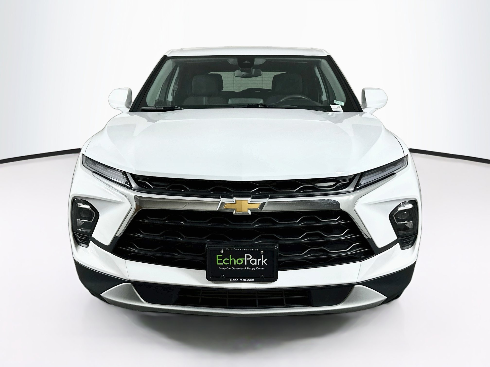 Used 2025 Chevrolet Blazer LT AWD/4WD image 2