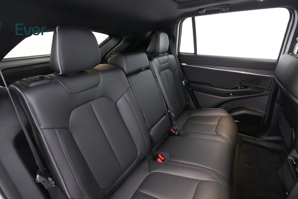 Used 2025 Jeep Wagoneer S Limited AWD/4WD image 5