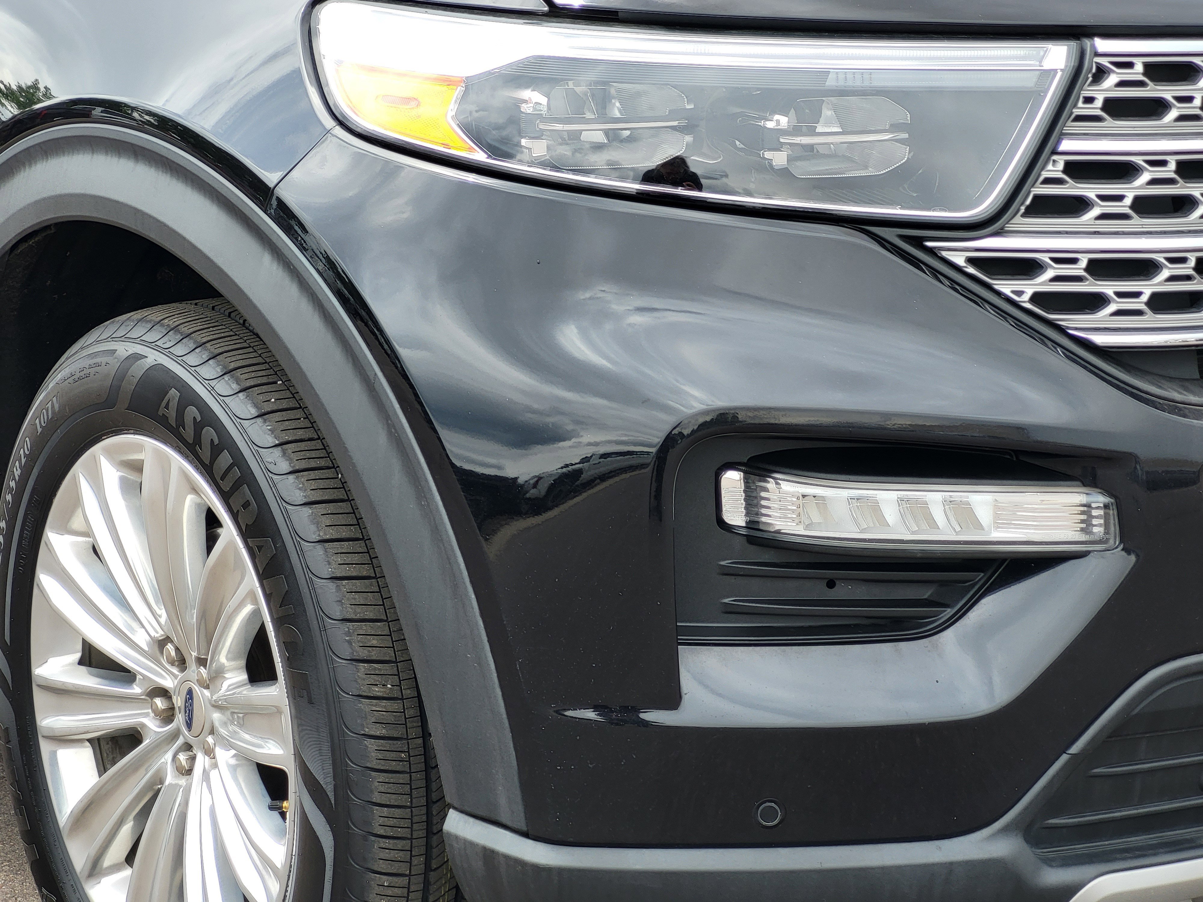 Used 2022 Ford Explorer Limited w/ Equipment Group 301A AWD/4WD image 5