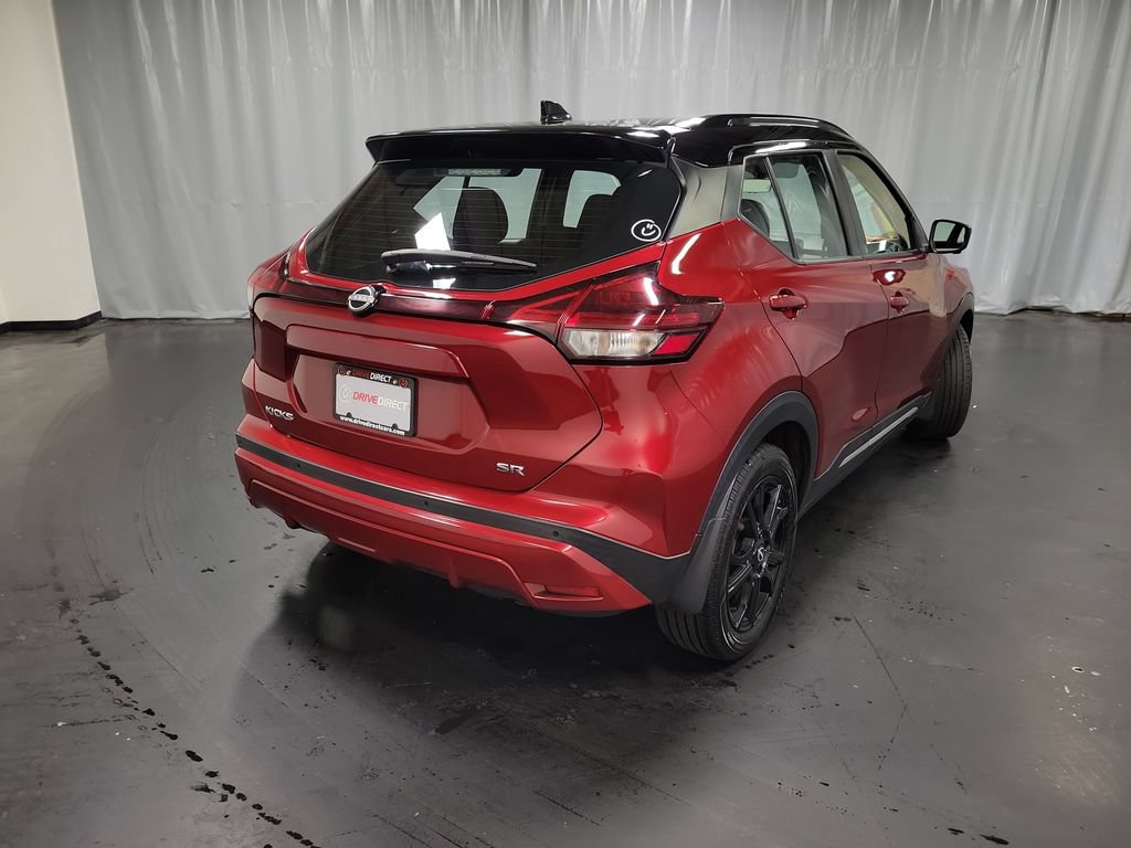 Used 2022 Nissan Kicks SR w/ Interior Electronics Package FWD image 8