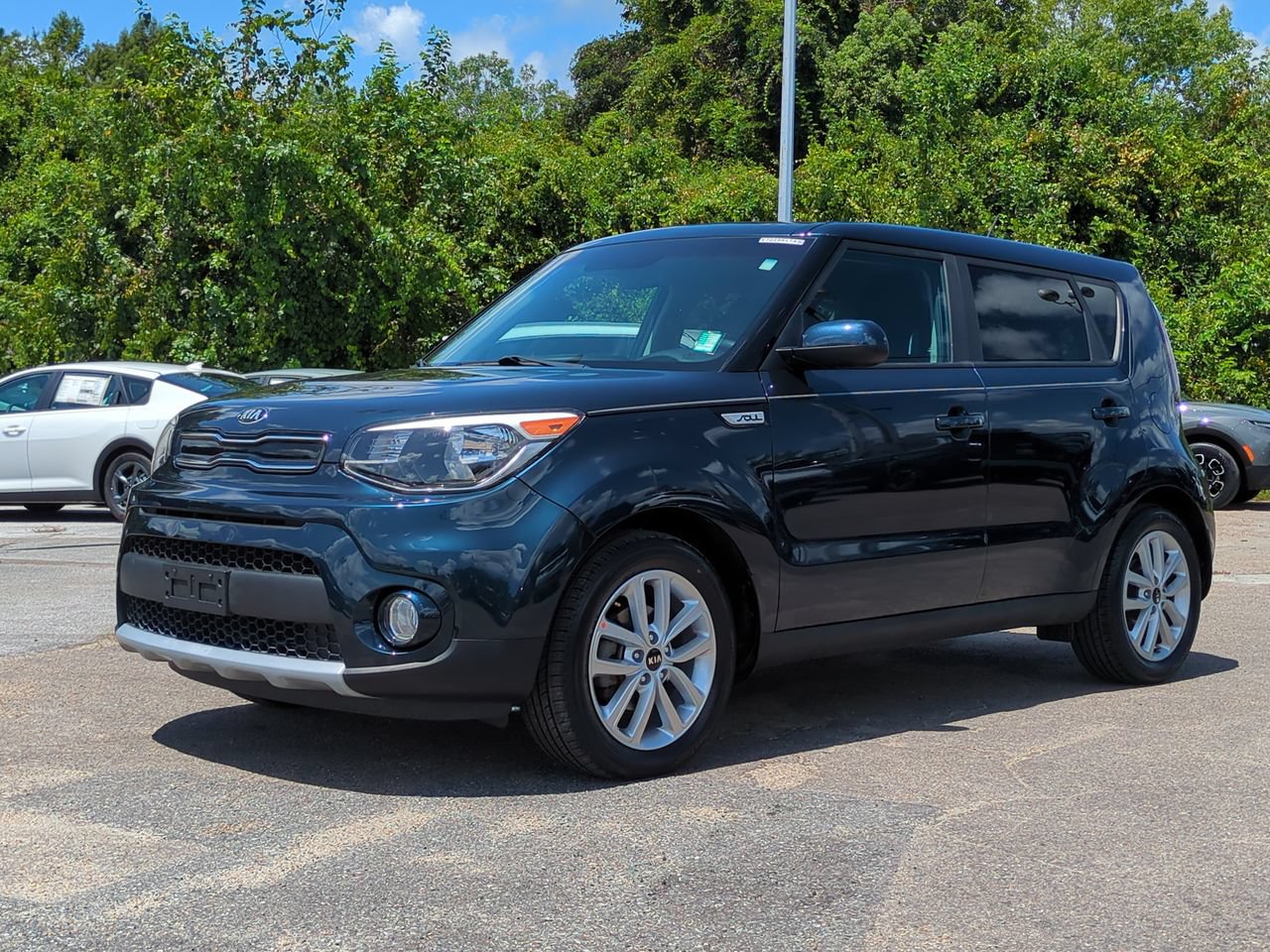 Used 2019 Kia Soul + FWD image 2
