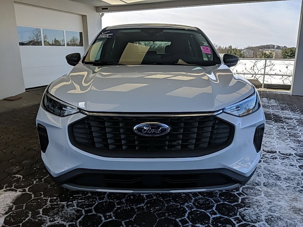 Used 2025 Ford Escape Active image 2