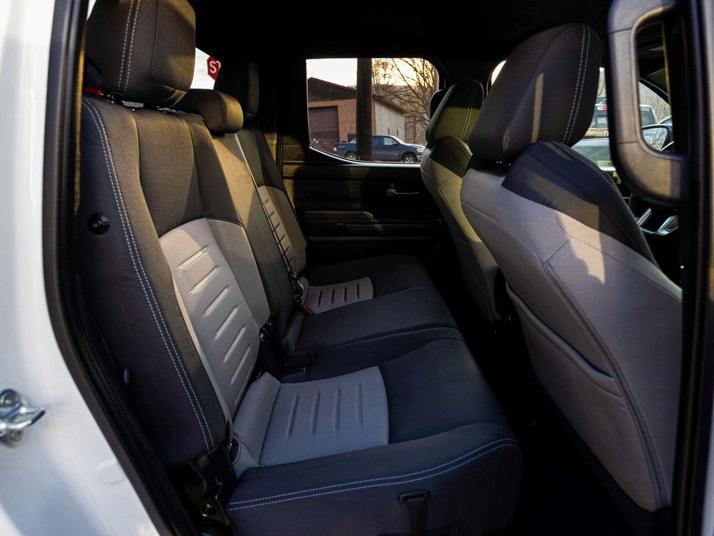 Used 2024 Toyota Tacoma TRD Sport image 31