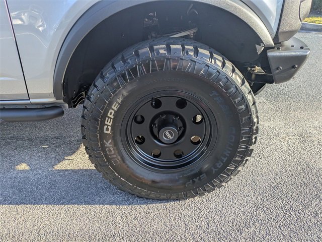 Used 2021 Ford Bronco Black Diamond image 12