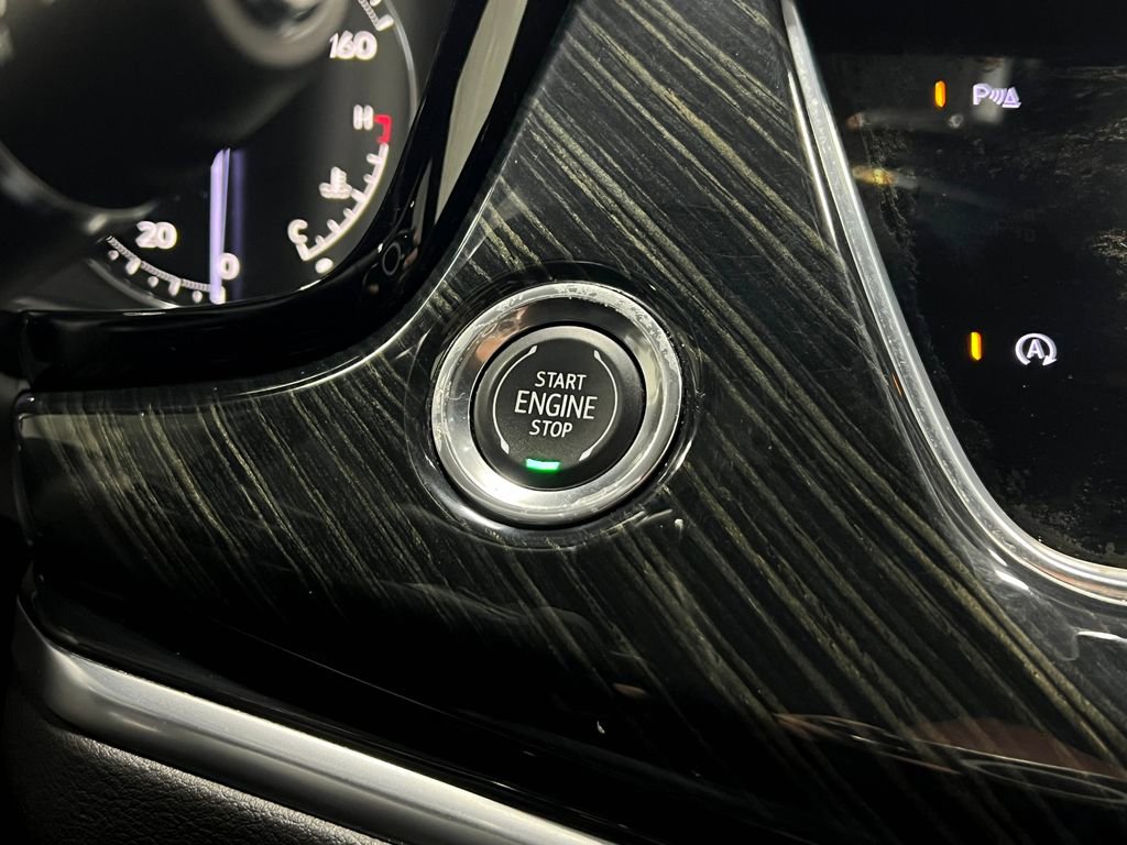 Used 2021 Cadillac XT6 Premium Luxury image 21