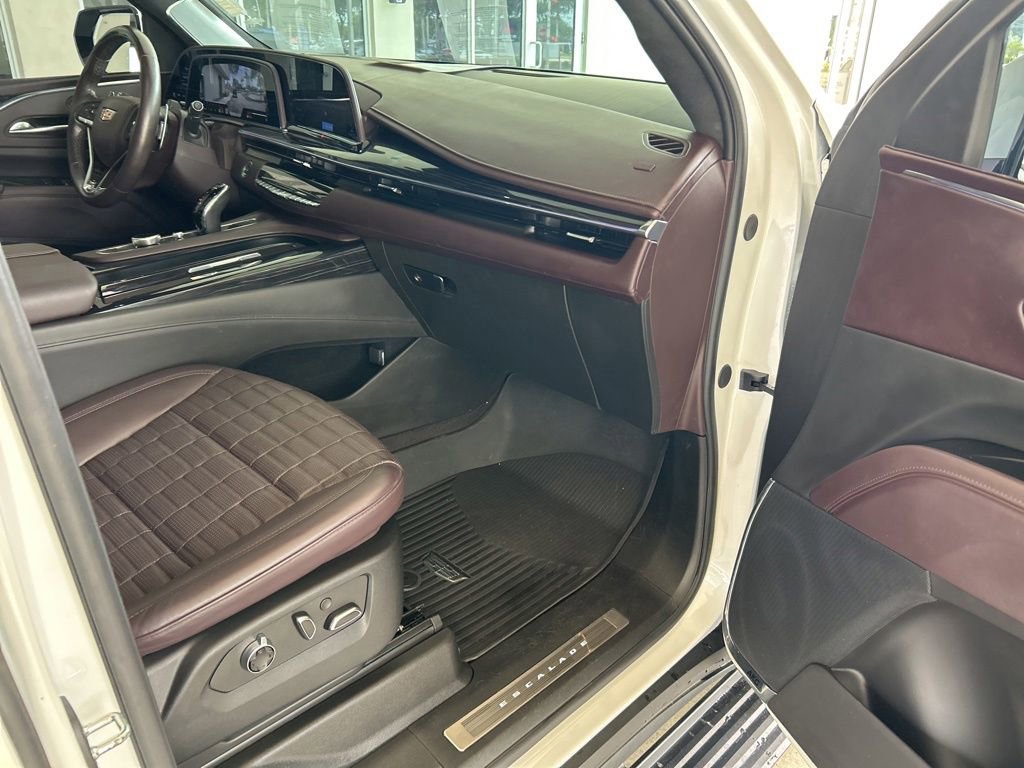 Used 2024 Cadillac Escalade V AWD/4WD image 34