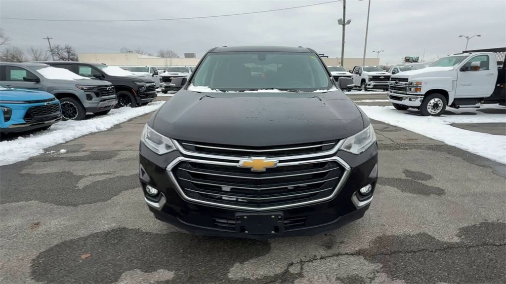 Used 2020 Chevrolet Traverse LT image 3