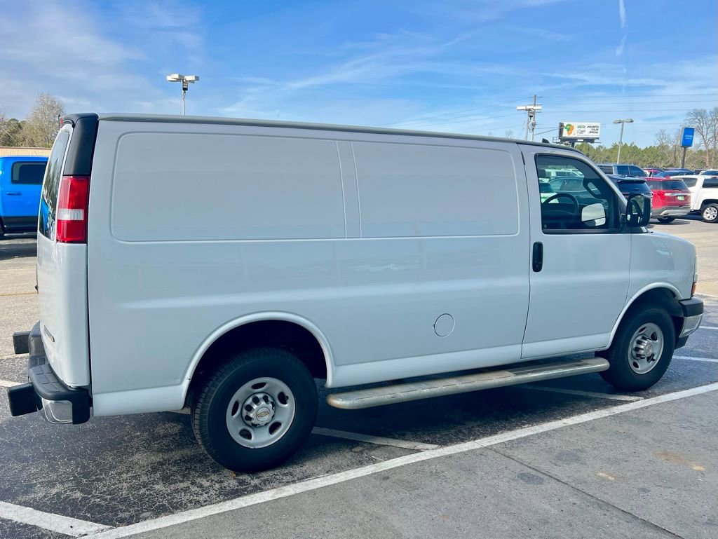 Used 2024 Chevrolet Express 2500 w/ Driver Convenience Package image 3