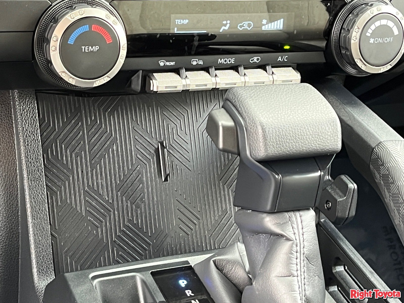 Certified 2025 Toyota 4Runner SR5 AWD/4WD image 30