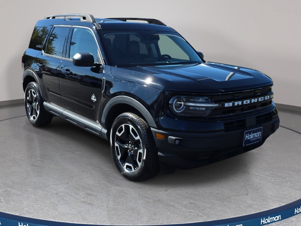 Certified 2023 Ford Bronco Sport Outer Banks w/ Tech Package AWD/4WD image 3