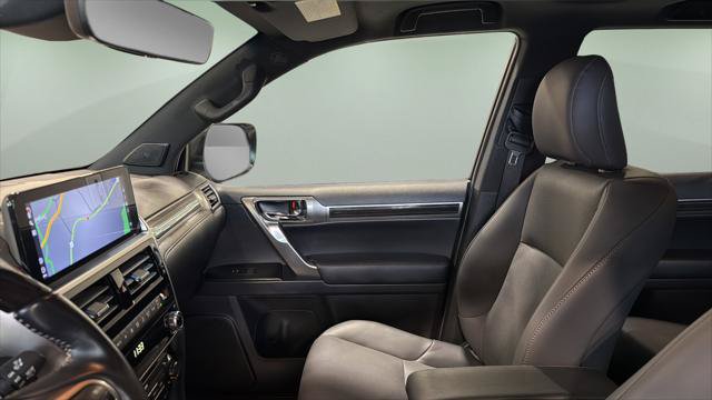 Certified 2022 Lexus GX 460 Premium w/ Premium Plus Package AWD/4WD image 13