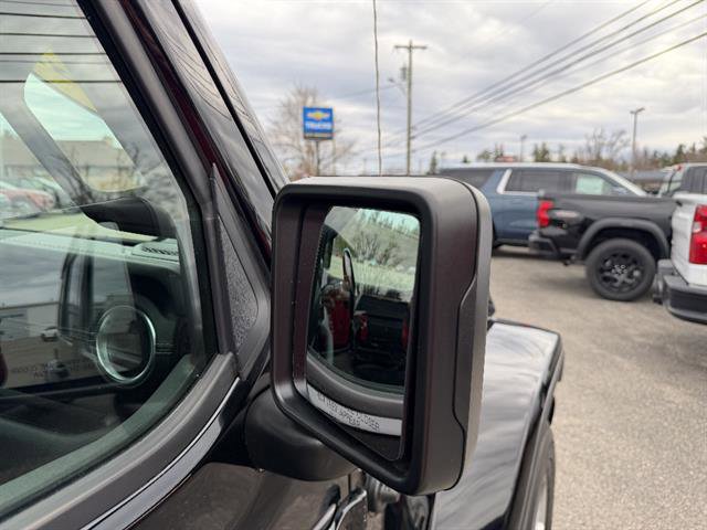 Used 2021 Jeep Wrangler Unlimited Sahara w/ Uconnect 4C Nav & Sound Group AWD/4WD image 13
