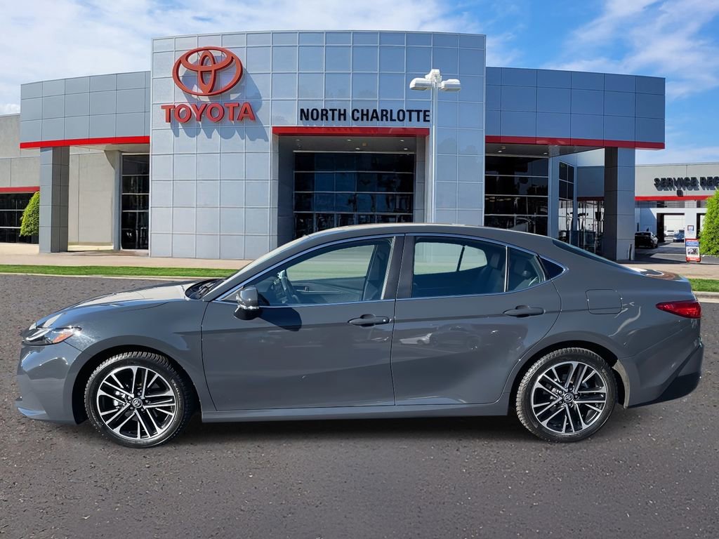 Used 2025 Toyota Camry XLE image 7