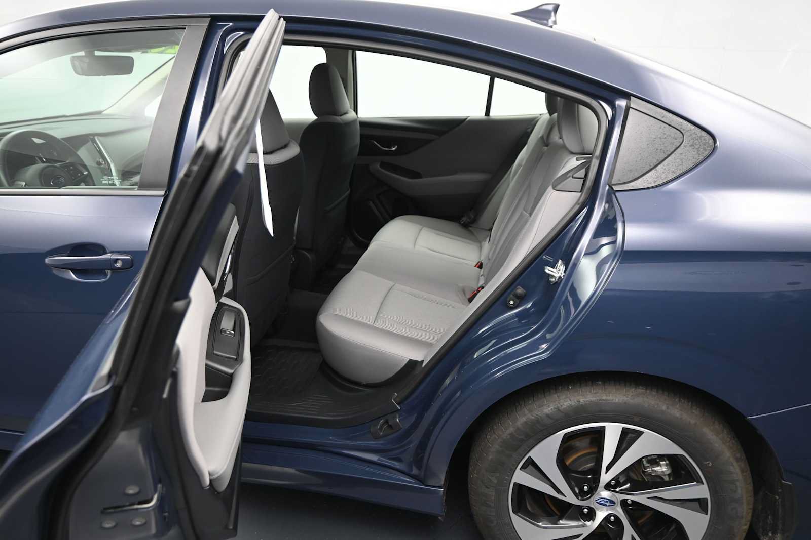 Used 2025 Subaru Legacy Premium AWD/4WD image 8