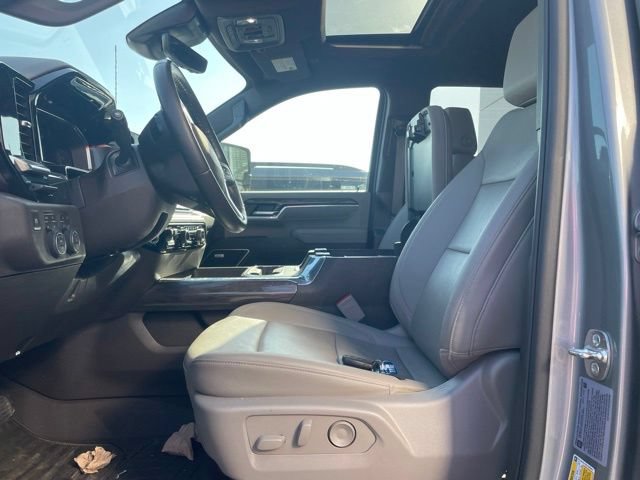Used 2025 Chevrolet Silverado 2500 LTZ w/ LTZ Premium Texas Edition AWD/4WD image 2