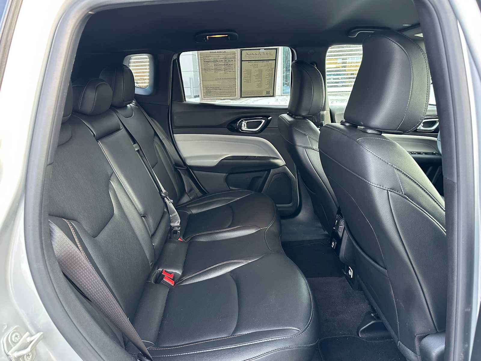 Used 2024 Jeep Compass Limited image 12