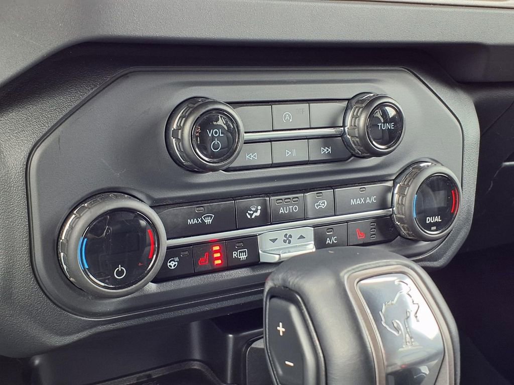 Used 2025 Ford Bronco Outer Banks AWD/4WD image 14