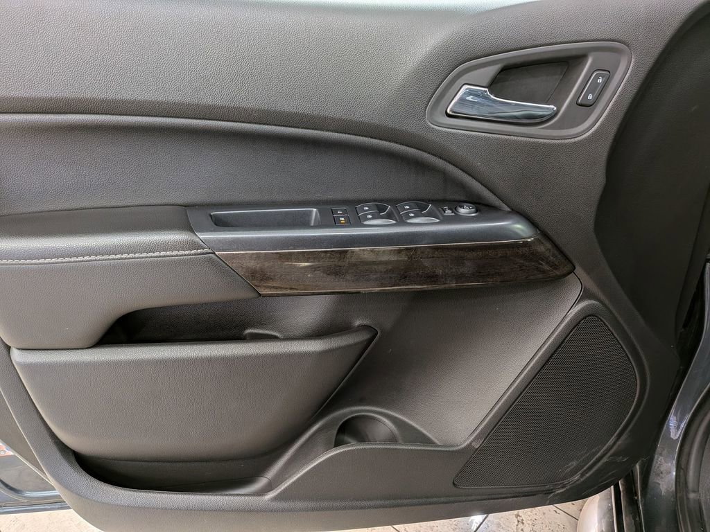 Used 2015 GMC Canyon SLT w/ Driver Alert Package image 15