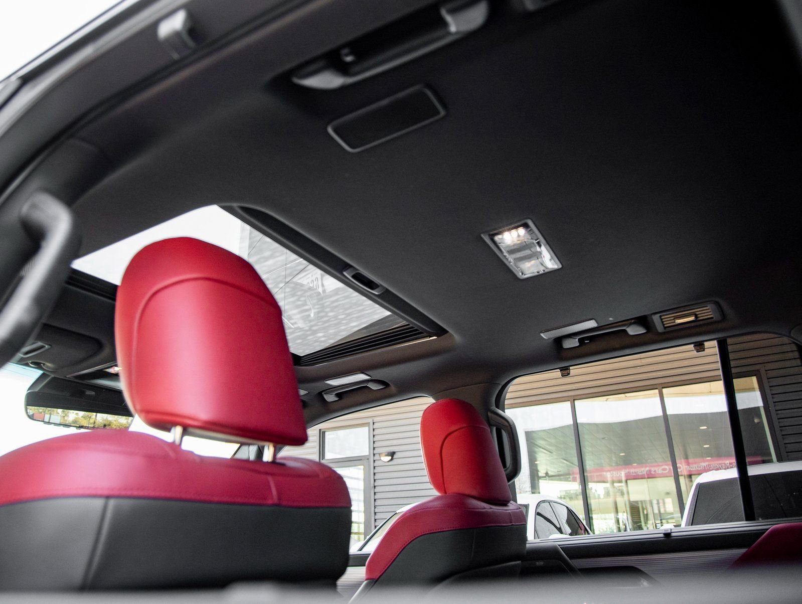 Used 2022 Lexus LX 600 F Sport w/ Accessory Package (Z1) image 25