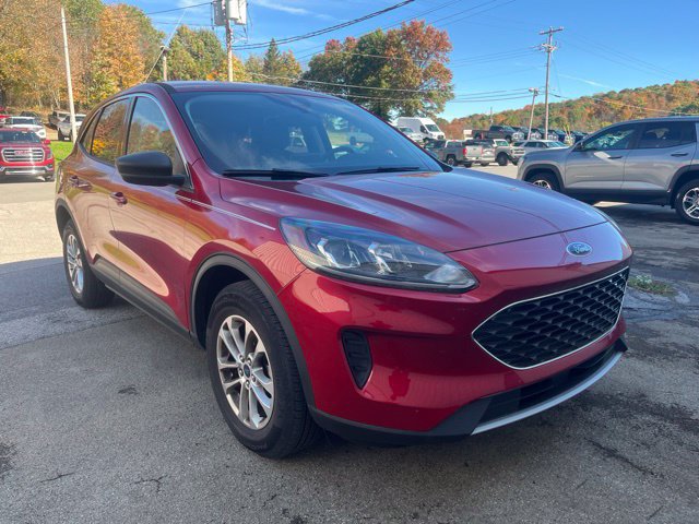 Used 2022 Ford Escape SE w/ Cold Weather Package AWD/4WD image 2