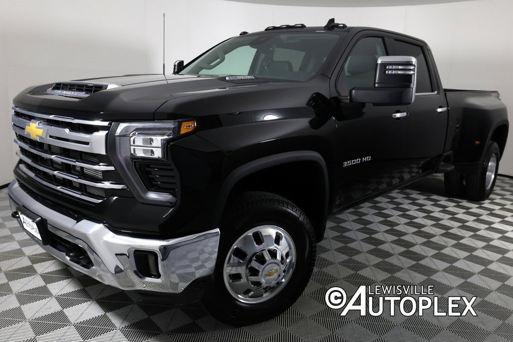 Used 2025 Chevrolet Silverado 3500 LTZ image 1