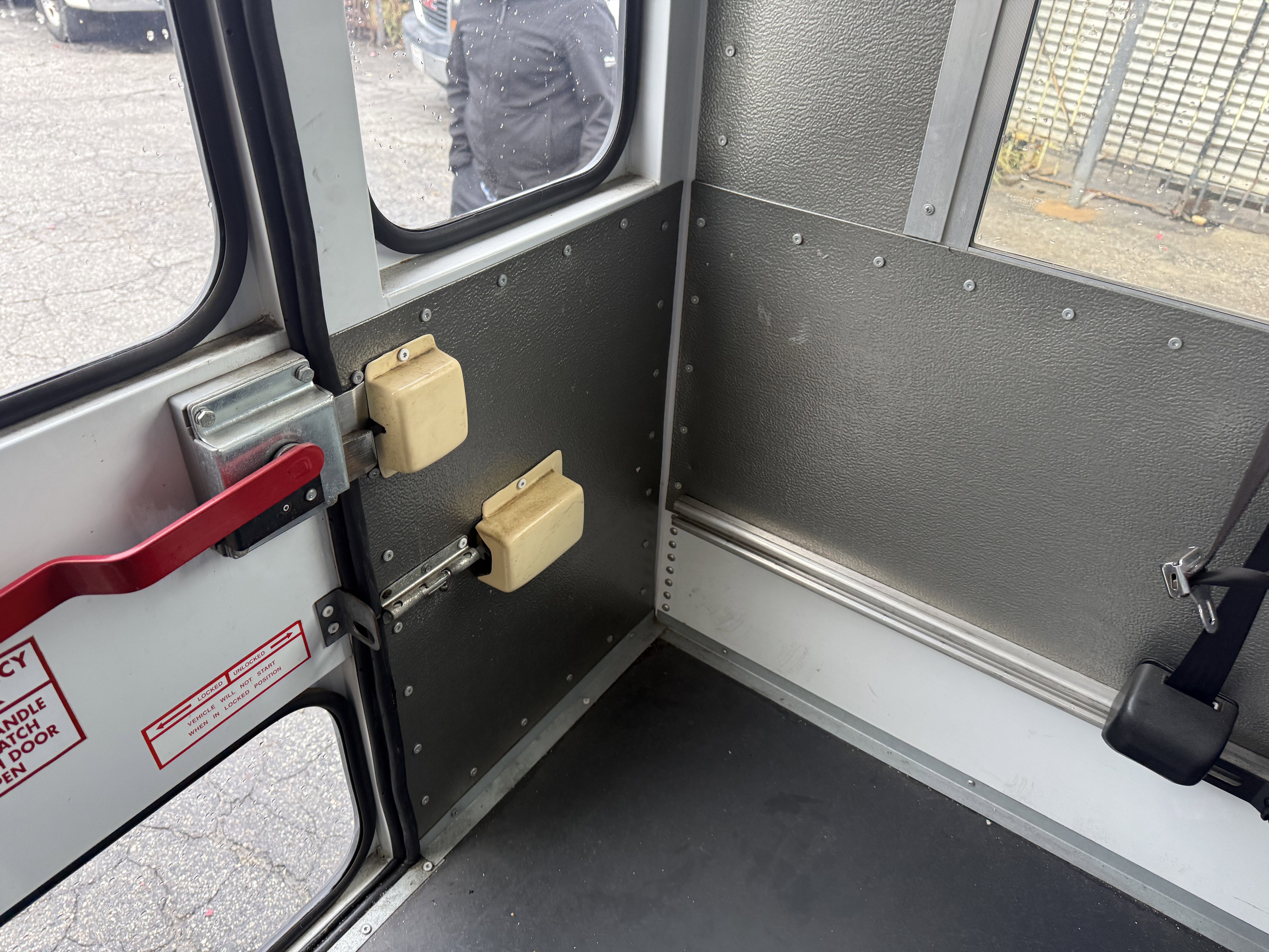 Used 2006 Chevrolet Express 3500 w/ School Bus Package image 17