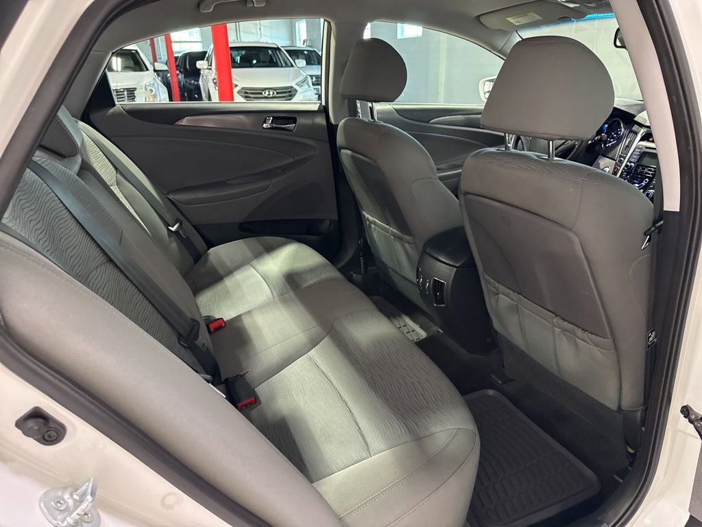 Used 2013 Hyundai Sonata Hybrid FWD image 30