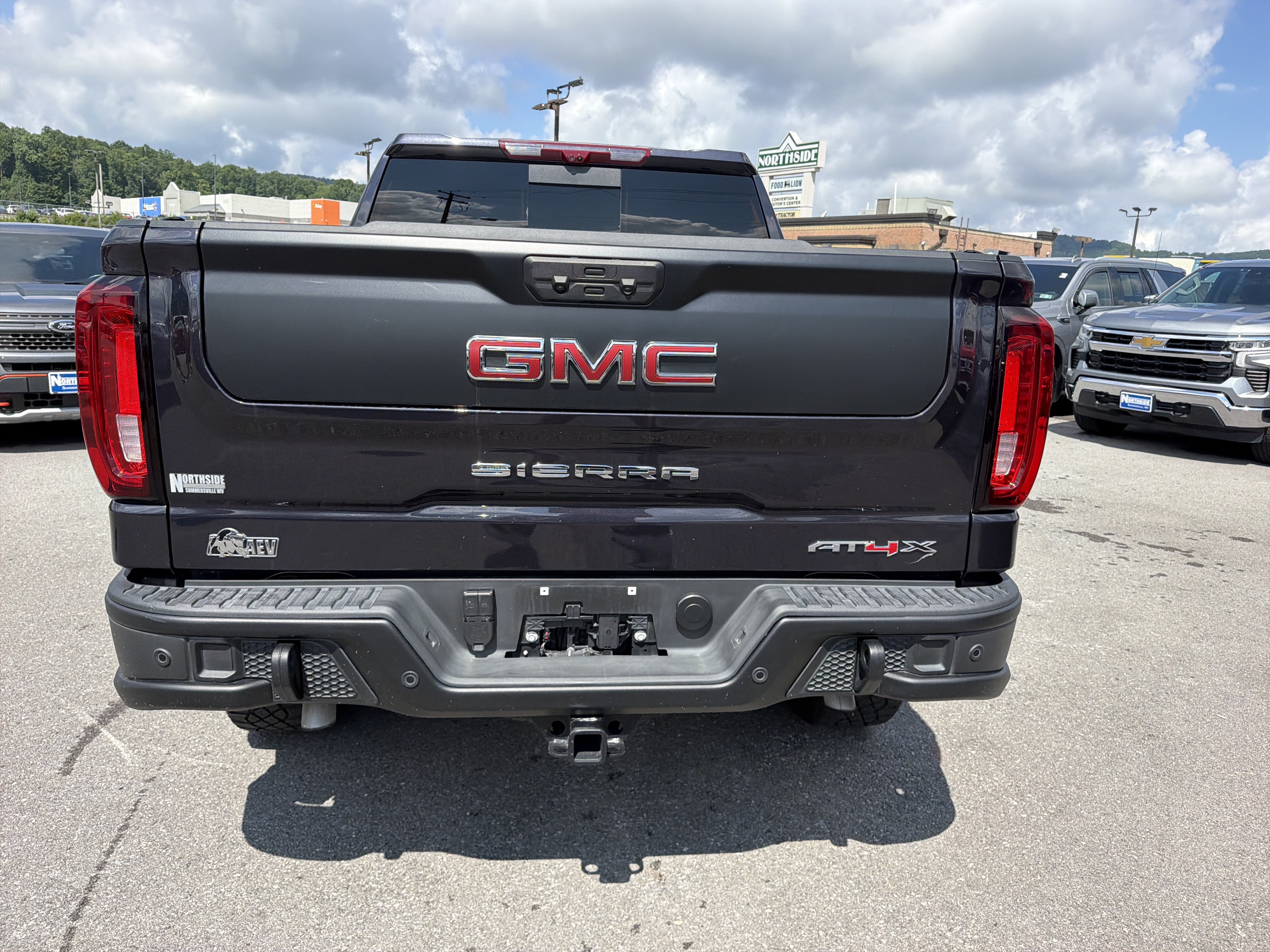 Certified 2026 GMC Sierra 1500 AT4X w/ AT4X AEV Edition AWD/4WD image 8
