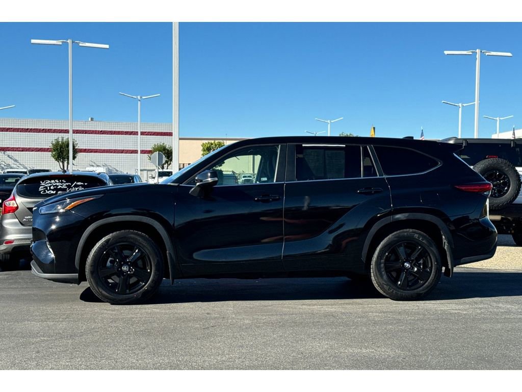 Certified 2023 Toyota Highlander LE image 7