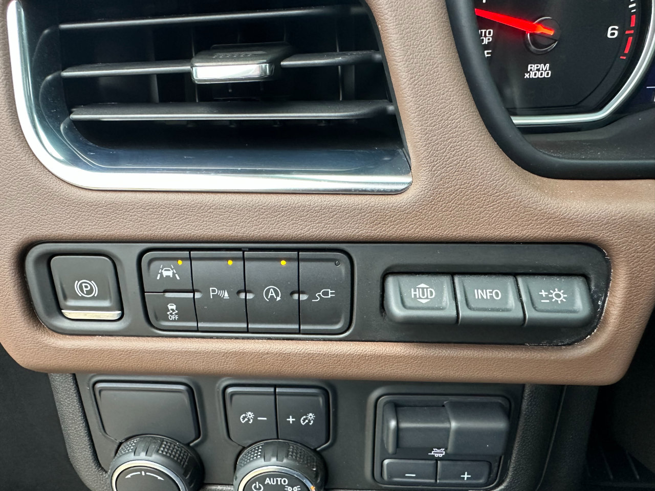 Used 2021 Chevrolet Suburban High Country image 43