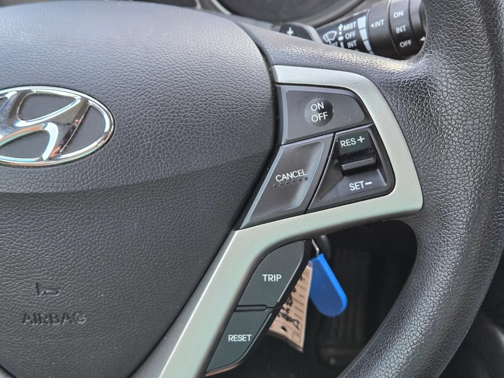 Used 2012 Hyundai Veloster FWD image 20