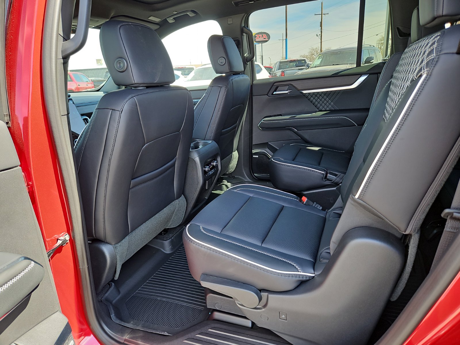 New 2026 GMC Acadia Denali w/ Super Cruise Package image 11