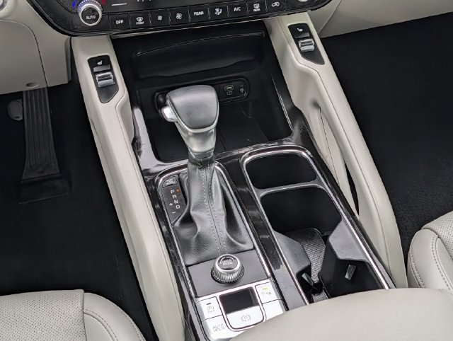 Used 2024 Kia Telluride S w/ S Sunroof Package FWD image 14