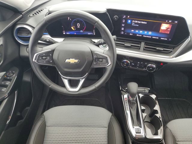 Used 2024 Chevrolet Trax LT w/ Driver Confidence Package image 17