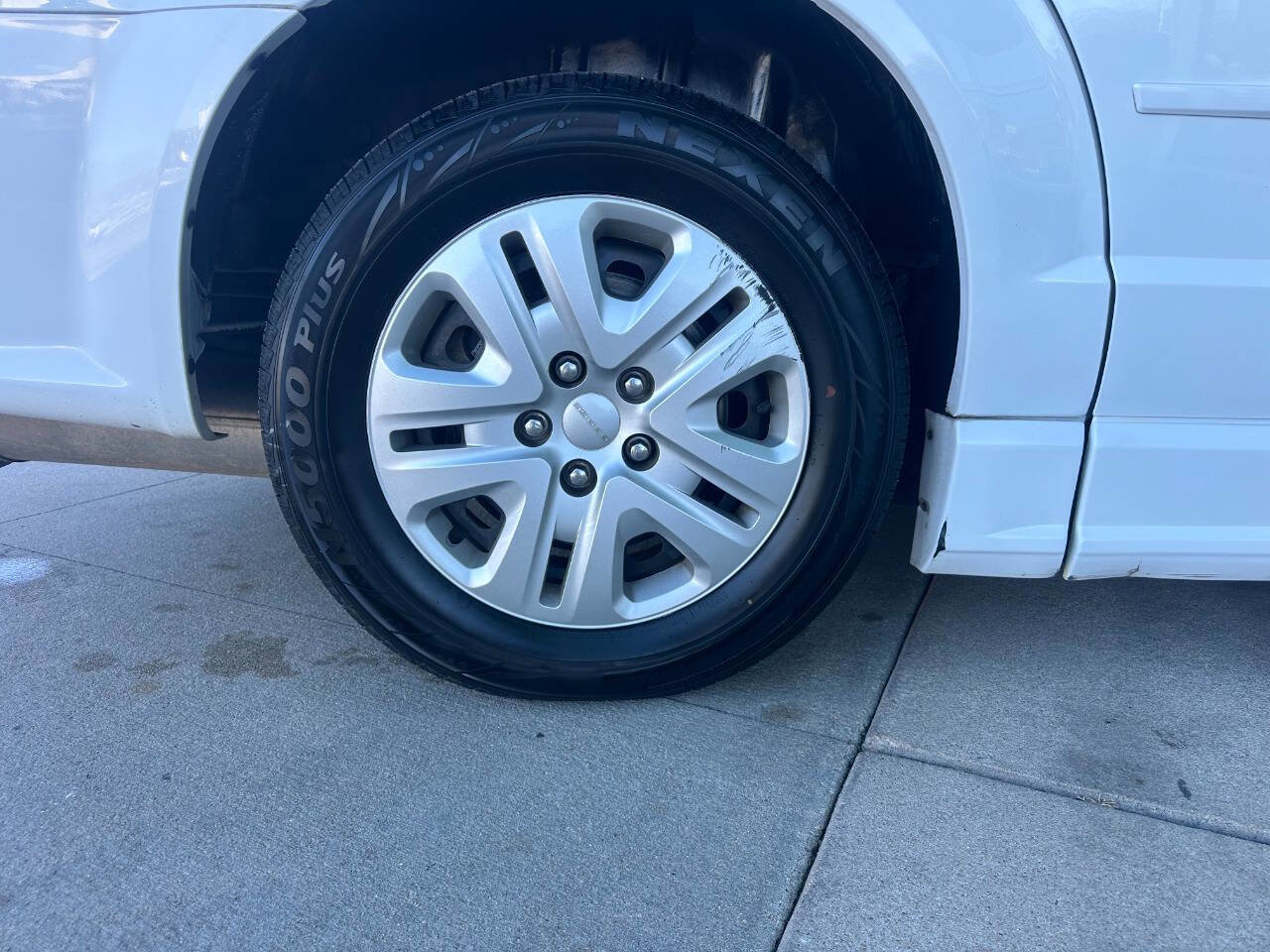 Used 2017 Dodge Grand Caravan SE w/ Power Window Group image 39