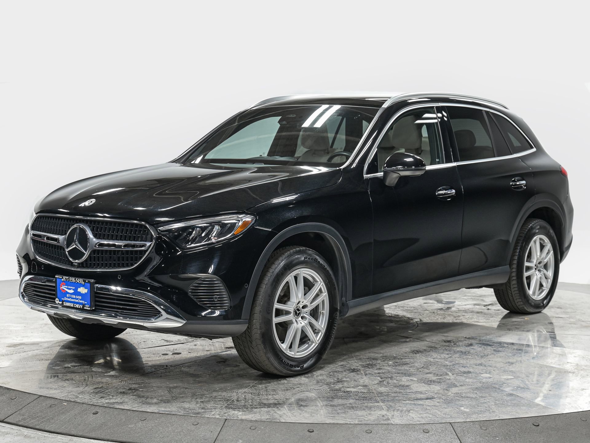Used 2023 Mercedes-Benz GLC 300 4MATIC image 1
