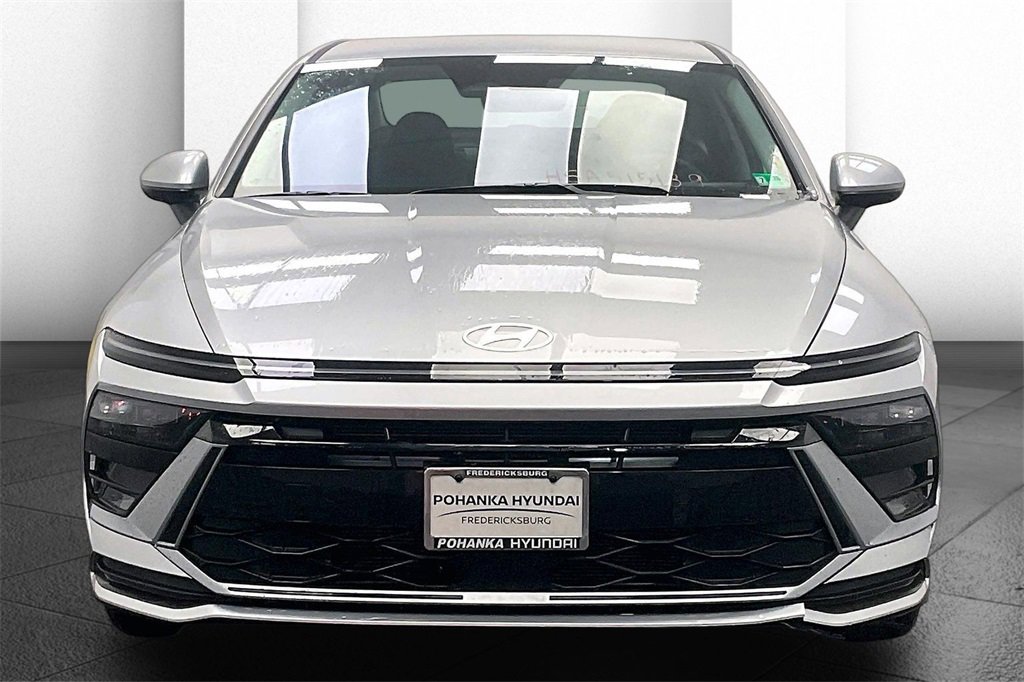 Certified 2025 Hyundai Sonata SE image 2