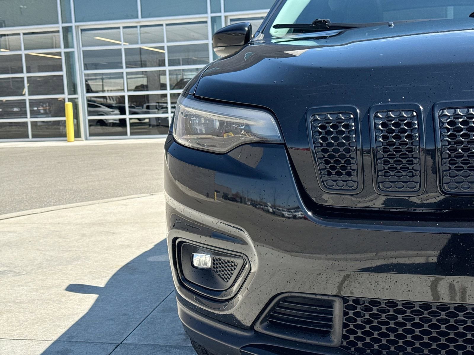 Used 2021 Jeep Cherokee Latitude Lux w/ Sun & Sound Group AWD/4WD image 9