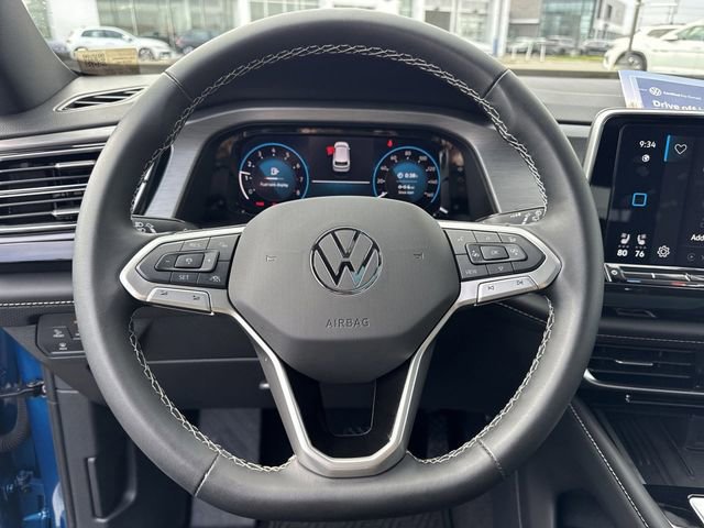 Used 2025 Volkswagen Atlas Cross Sport SE w/ Panoramic Sunroof Package image 21
