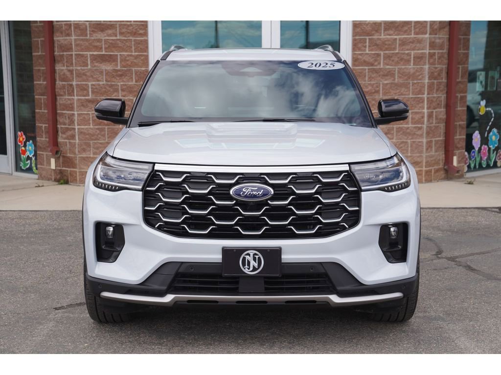 Used 2025 Ford Explorer Platinum w/ LUX Leather Package AWD/4WD image 3